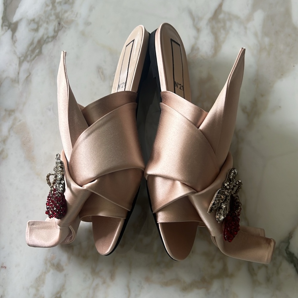 COLLECTORS! No.21 Womens Satin Knot Flat Slides crystal cherry cherries 39 NIB - Picture 2 of 7